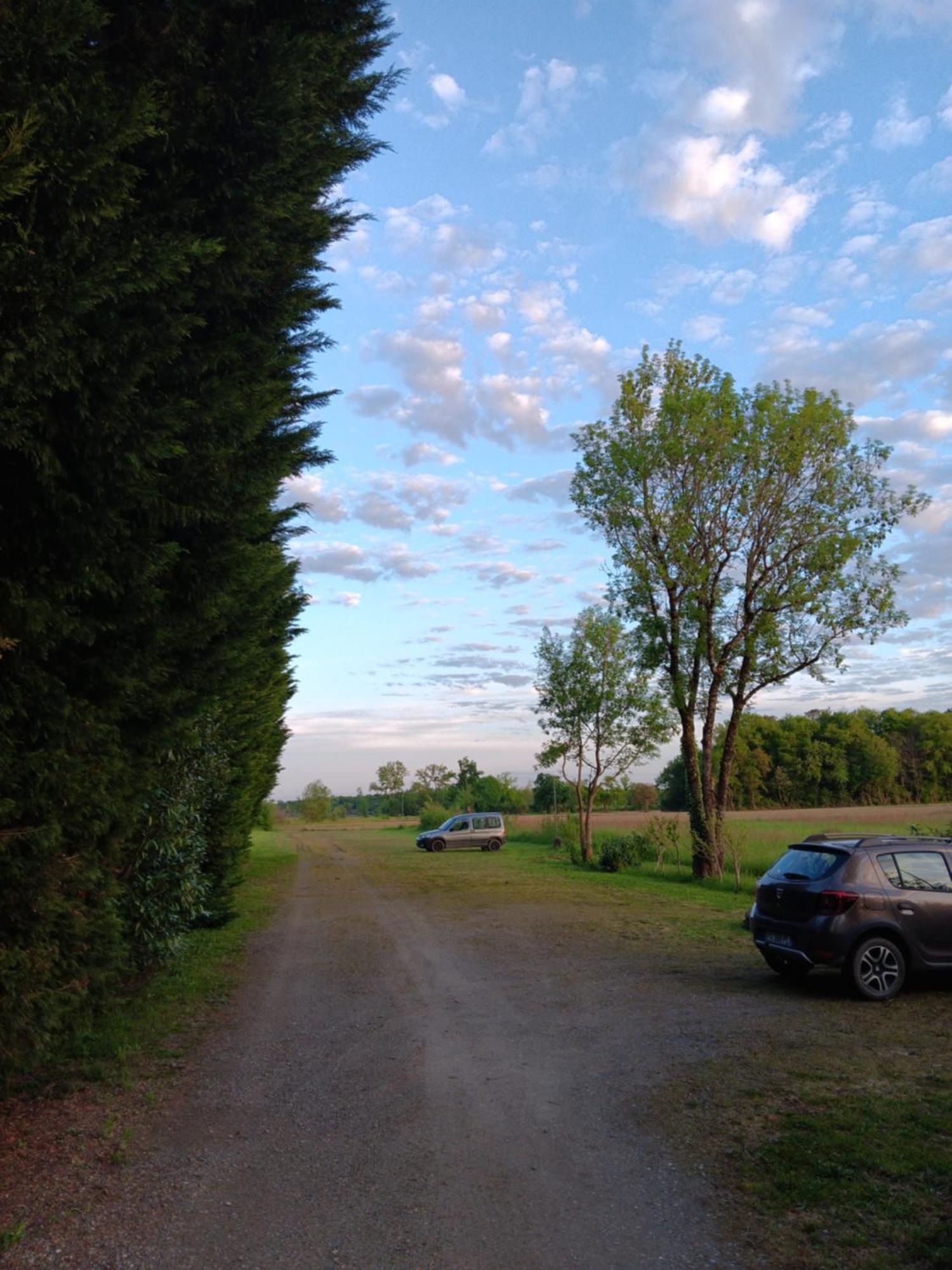Gite Au Moulin Du Comte Bourrouillan Εξωτερικό φωτογραφία