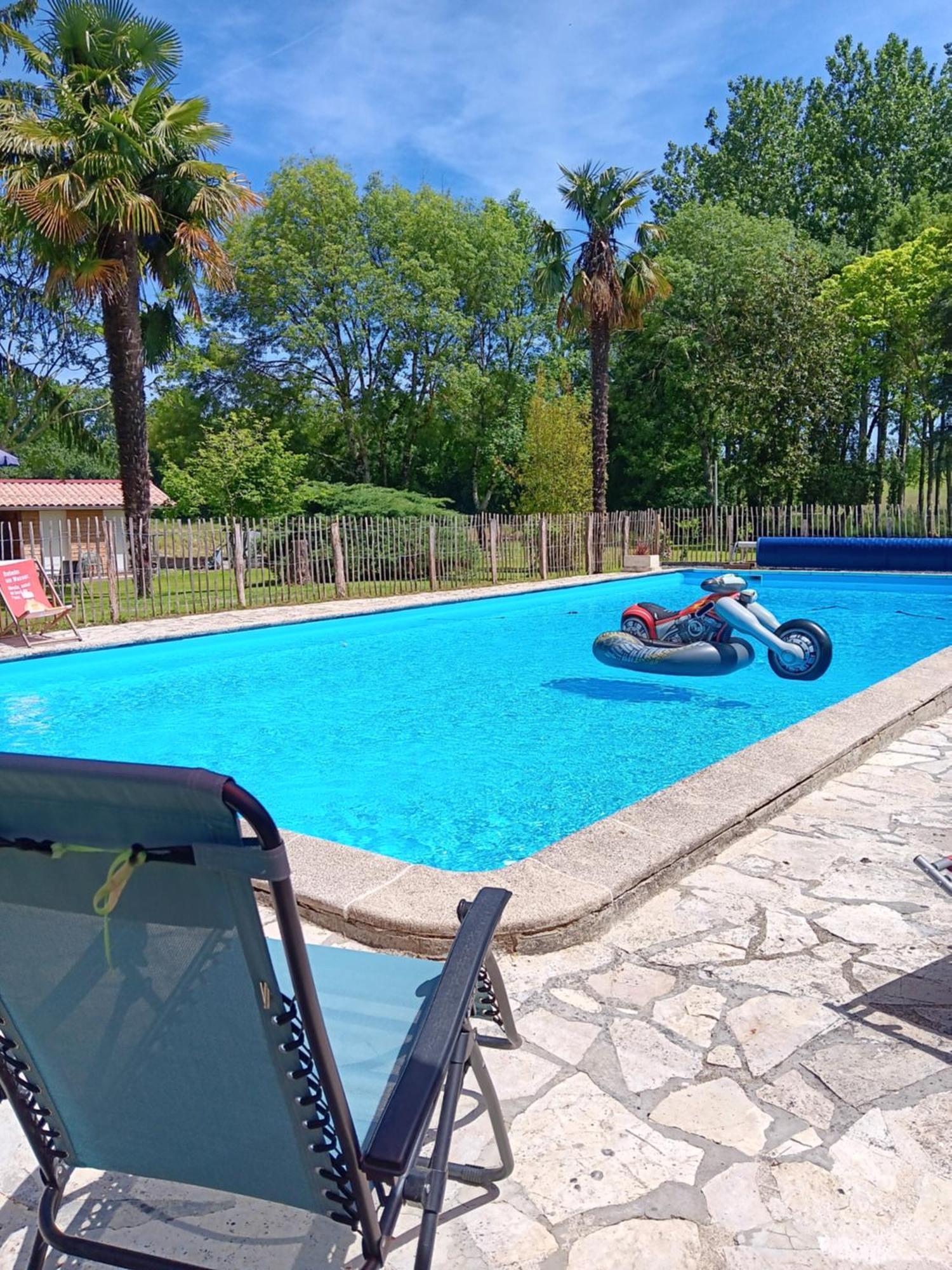 Gite Au Moulin Du Comte Bourrouillan Εξωτερικό φωτογραφία